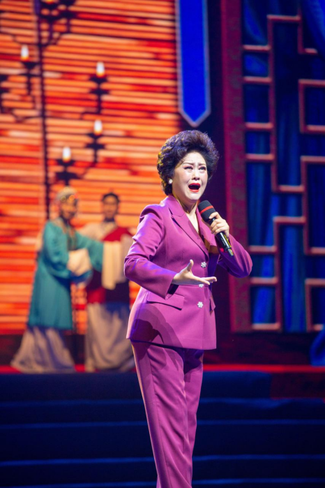演唱会回顾了王惠在河南豫剧院一团近20年的峥嵘岁月,她带领全团南征
